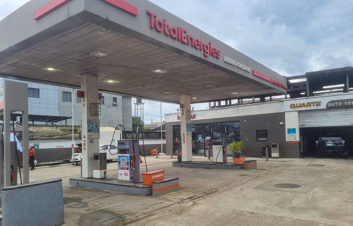 LIBERATION DRIVE Service Station